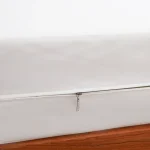 Waterproof Mattress Protector with Zipper Soft & Breathable & Noiseless Antibacterial, Anti-mite Mattress Cover , Queen/King 4