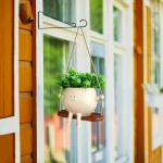 Resin Cartoon Swing Wall Hanging Flowerpot - Creative Head Planter for Home Garden Patio Decor, Multifunctional Outdoor Planters 2