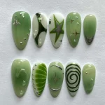 24pcs Short Almond False Nail Art Starlight Rhinestone Design Nails Tip Green Full Cover Nail Set Datachable Press on Fake Nails