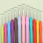 Aluminum Crochet Hook Plastic Handle Sewing Knitting Crocheting Needles DIY Yarn Sweater Weave Tools 2mm 3mm 4mm 5mm 6mm 7mm 8mm 4