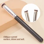 Concealer brush, dark circles, tear troughs, precision concealer brush, flat head concealer brush 2
