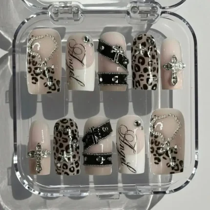These 24-piece Set of Pink French Full-coverage False Nails Are Removable and Will Instantly Elevate Your Nail Art