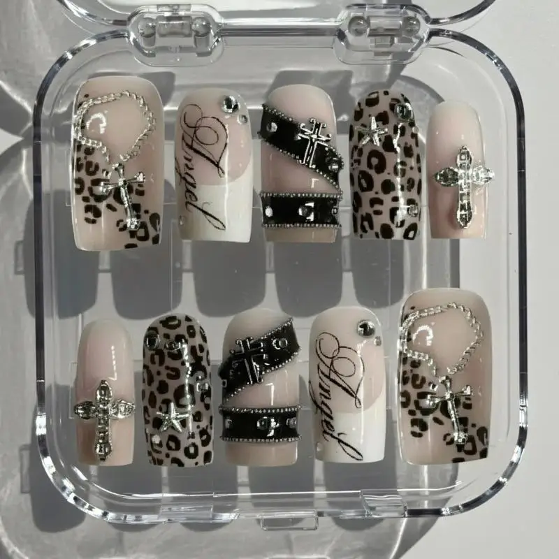 These 24-piece Set of Pink French Full-coverage False Nails Are Removable and Will Instantly Elevate Your Nail Art These 24-piece Set of Pink French Full-coverage False Nails Are Removable and Will Instantly Elevate Your Nail Art