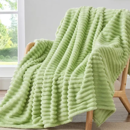 Striped Flannel Blankets For Beds Solid Pink Blue Color Soft Warm Mink Throw Sofa Cover Bedspread Beach Airplane Travel Blankets