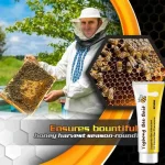 60ML Bee Bait Bee Swarm Commander Lure Bait Bee Cage Trap Kit Beekeeper Tools Beekeeping Wild Bee Hive Swarm Liquid 6