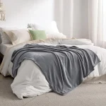 1pc Coral Fleece Blanket Simple Grey Blanket Soft Warm Throw Blanket Nap Blanket for Sofa Bed Camping Trip Office Pet Dog 4