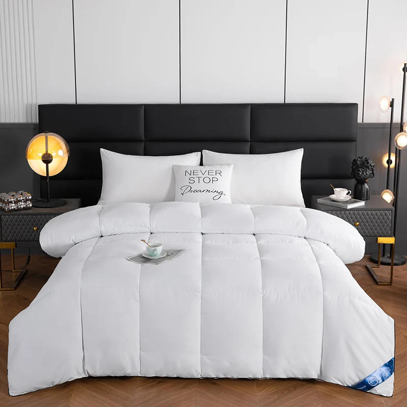 hotel style Comforter Queen KingLightweight fluffy comfortable and breathable soft winter quilt very warm 220x240 Quilts blanket hotel style Comforter Queen KingLightweight fluffy comfortable and breathable soft winter quilt very warm 220x240 Quilts blanket