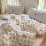 Ins Girls Strawberry Bedding Sets 2025 New Queen Size Bed Sheet Set Duvet Cover Set With Pillowcase No Filling 4