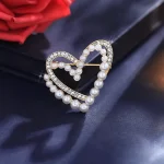 Exquisite Love Heart Brooches For Women Elegant Angel Wings Full Rhinestone Pearl Brooch Pins Sweater Cardigan Buckle Jewelry 3
