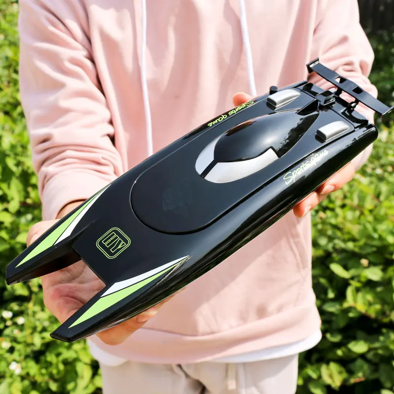 2.4G RC High Speed Racing Boat Waterproof Double Motor Remote Control Professional Speedboat 805 Gifts Toys for boys 2.4G RC High Speed Racing Boat Waterproof Double Motor Remote Control Professional Speedboat 805 Gifts Toys for boys