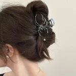 Women's Y2K Sweet Personalized Hair Clip Rhinestone Imitation Pearl Alloy Metal Skull Spider Claw Design for Daily Use 4