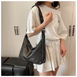 HOMEFISH Leather Commuter Vintage Casual Tote Bag Maillard Stylish Crossbody Bags for Women Texture Large Capacity Temperament 5