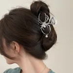 Gothic Spider Shaped Hair Claw Clip for Women Hollow Out Metal Imitation Pearl Shark Clips Charms Cool Girls Hair Accessories M 3