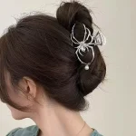Women's Y2K Sweet Personalized Hair Clip Rhinestone Imitation Pearl Alloy Metal Skull Spider Claw Design for Daily Use 3