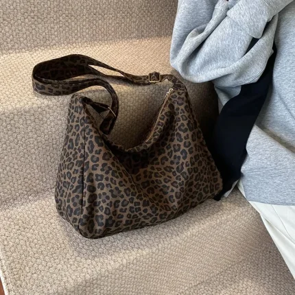 Trendy Casual Soft Textile Women's Shoulder Bag Large Capacity Leopard Print Female Retro Crossbody Bag For Commute Outings
