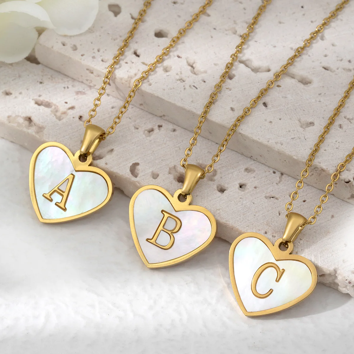 MHS.SUN Stainless Steel Heart Initial Necklace for Women Girls Gold Plated A-Z 26 Letter Pendant Choker Jewelry Birthday Gifts MHS.SUN Stainless Steel Heart Initial Necklace for Women Girls Gold Plated A-Z 26 Letter Pendant Choker Jewelry Birthday Gifts