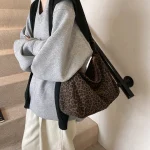 Trendy Casual Soft Textile Women's Shoulder Bag Large Capacity Leopard Print Female Retro Crossbody Bag For Commute Outings 4