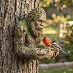 Sasquatch Design Hanging Bird Feeder Outdoor Weather Resistant Food Holder Patio Lawn Wild Animal Decoration Creativity 3